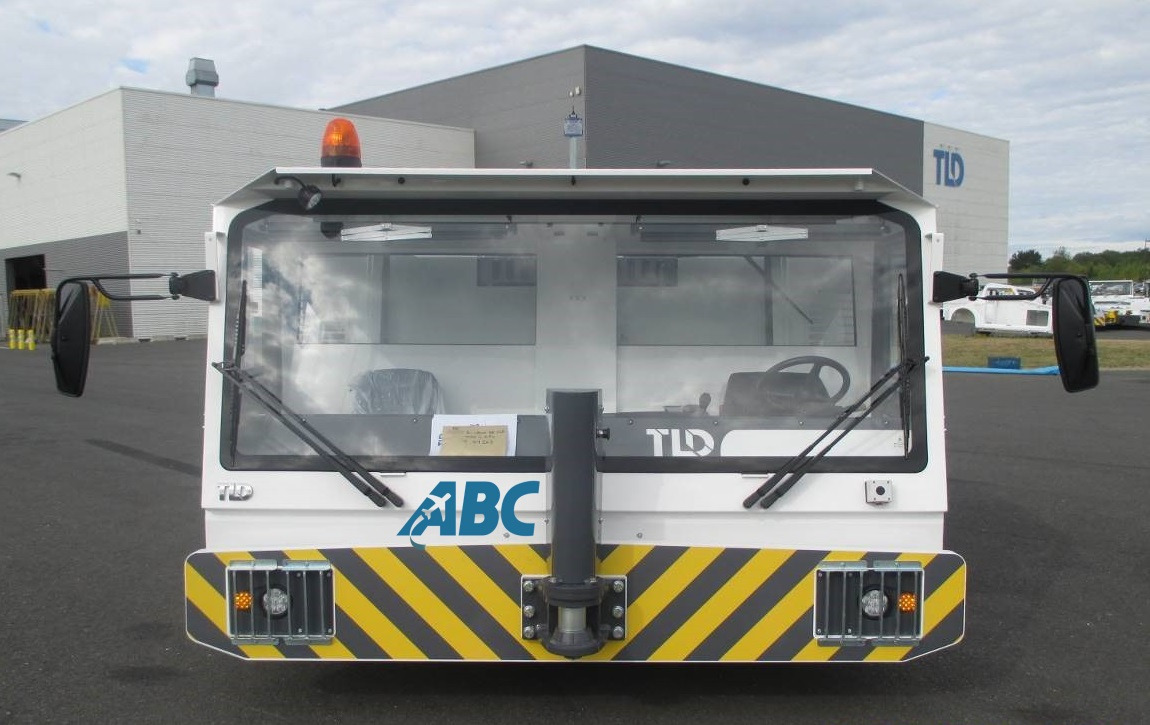 TLD Pushback TMX450 - Pushback araçı: fotoğraf 1 TLD Pushback TMX450 - Pushback araçı: fotoğraf 1