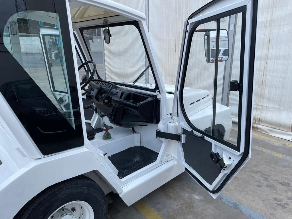 TLD TMX30 - Pushback araçı: fotoğraf 4 TLD TMX30 - Pushback araçı: fotoğraf 4