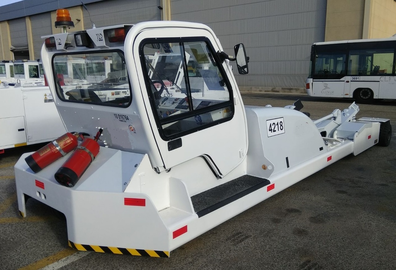 TLD Towbarless Pushback TPX 100 E - Pushback araçı: fotoğraf 1 TLD Towbarless Pushback TPX 100 E - Pushback araçı: fotoğraf 1