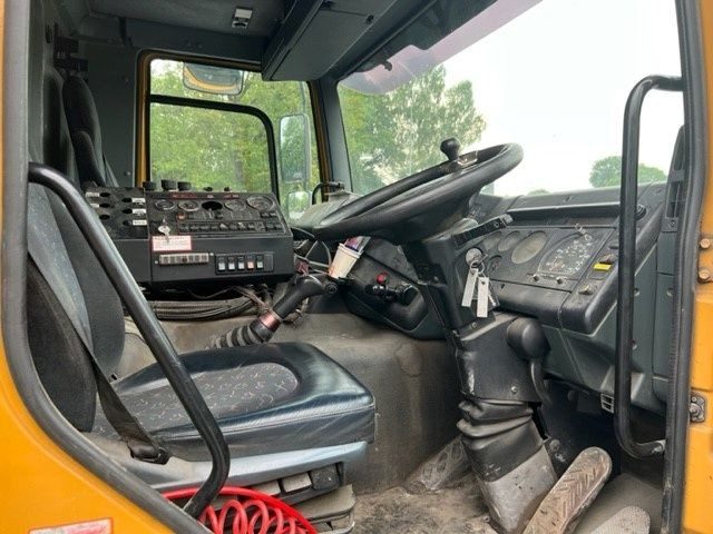 DAF CF 65 FA65.210 CF Right Hand Drive - Şasi kamyon: fotoğraf 4 DAF CF 65 FA65.210 CF Right Hand Drive - Şasi kamyon: fotoğraf 4