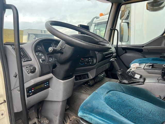 DAF LF 180 FA45.180 LF - Kapalı kasa kamyon: fotoğraf 3 DAF LF 180 FA45.180 LF - Kapalı kasa kamyon: fotoğraf 3