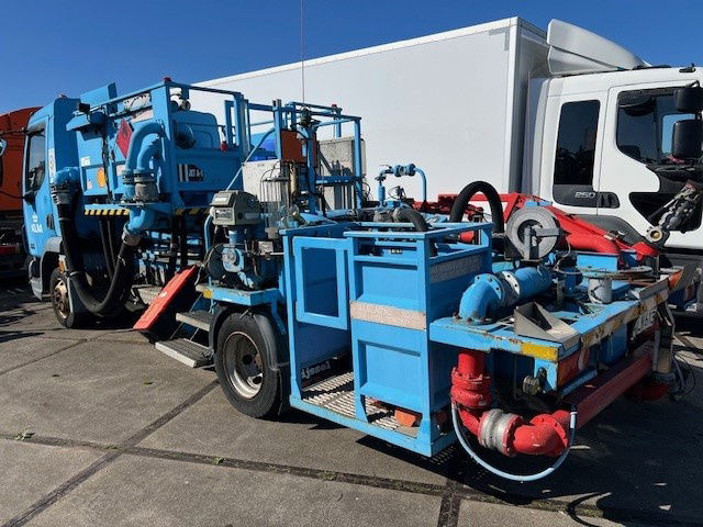 DAF LF 45 FA45.130 LF - Tanker kamyon: fotoğraf 4 DAF LF 45 FA45.130 LF - Tanker kamyon: fotoğraf 4