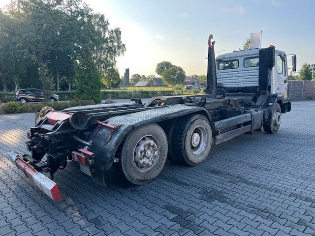 MAN 26.364 6x2 - Şasi kamyon: fotoğraf 3 MAN 26.364 6x2 - Şasi kamyon: fotoğraf 3