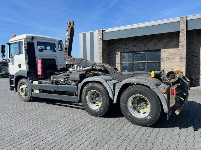 MAN TGA 26.360 .360 6X2 Hooksystem - Konteynır taşıyıcı/ Yedek karoser kamyon: fotoğraf 5 MAN TGA 26.360 .360 6X2 Hooksystem - Konteynır taşıyıcı/ Yedek karoser kamyon: fotoğraf 5