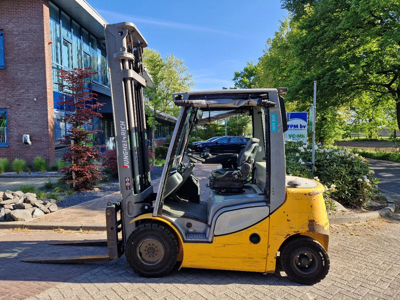 Jungheinrich DFG 425S - Dizel forklift: fotoğraf 1 Jungheinrich DFG 425S - Dizel forklift: fotoğraf 1