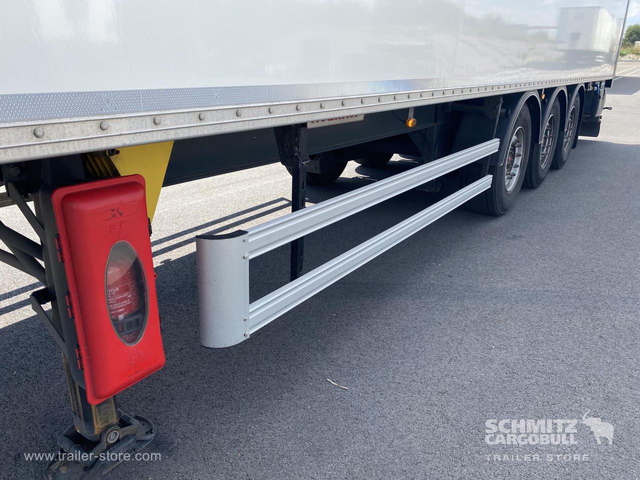 FRUEHAUF Dryfreight Standard Roller shutter door - Kapalı karoser dorse: fotoğraf 2 FRUEHAUF Dryfreight Standard Roller shutter door - Kapalı karoser dorse: fotoğraf 2