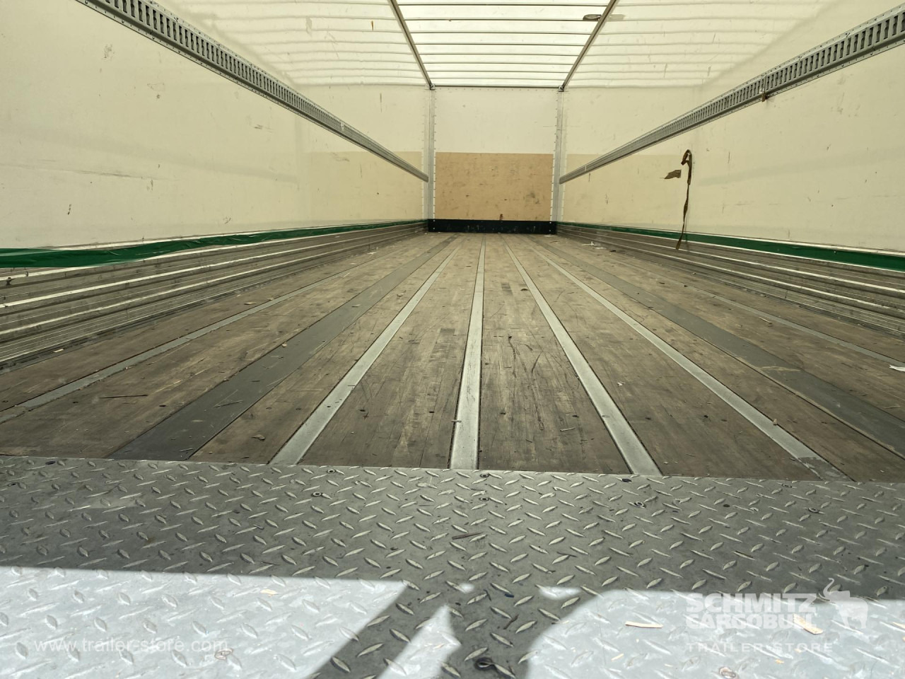 Kapalı karoser dorse FRUEHAUF Dryfreight Standard Roller shutter door: fotoğraf 7