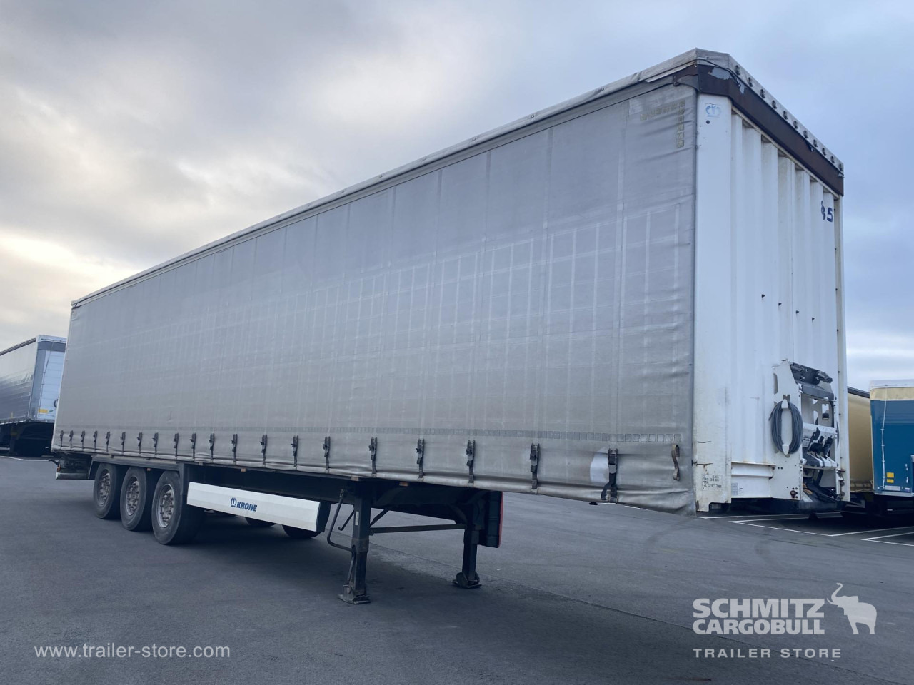 KRONE Curtainsider Standard - Tenteli dorse: fotoğraf 1 KRONE Curtainsider Standard - Tenteli dorse: fotoğraf 1