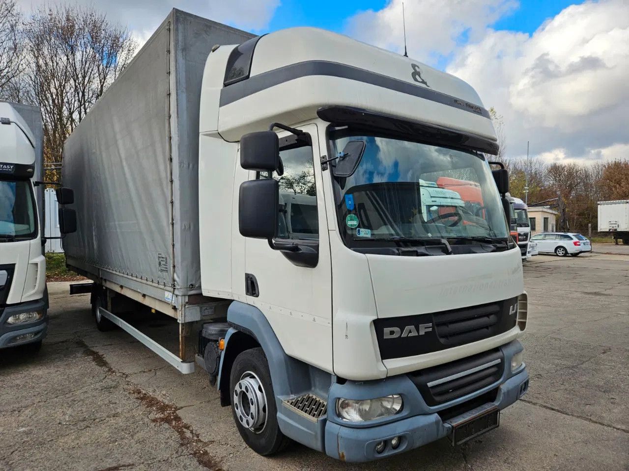 DAF LF 45.210 12t Euro5 EEV - Tenteli kamyon: fotoğraf 2 DAF LF 45.210 12t Euro5 EEV - Tenteli kamyon: fotoğraf 2