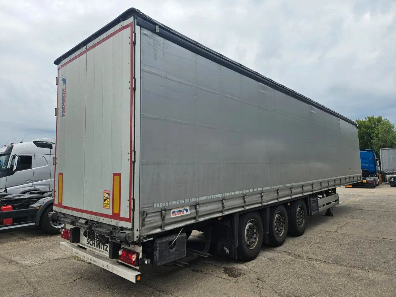 Schmitz Cargobull SCB S3T Standard 3 units! Lifting Axle A&C, XL C - Tenteli dorse: fotoğraf 4 Schmitz Cargobull SCB S3T Standard 3 units! Lifting Axle A&C, XL C - Tenteli dorse: fotoğraf 4