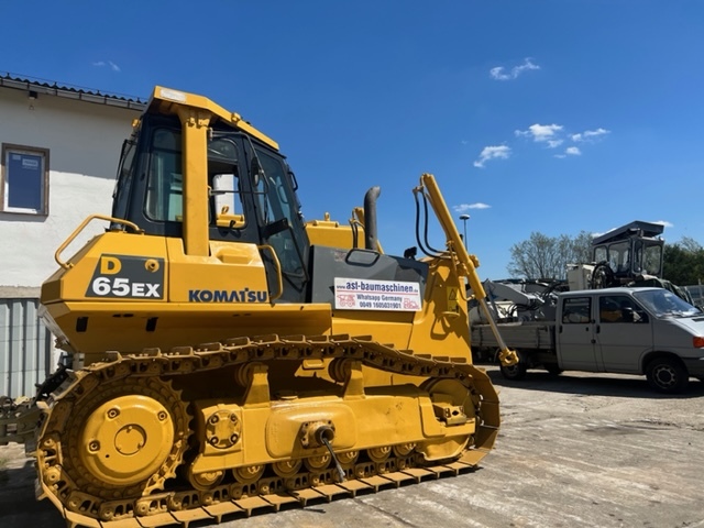 KOMATSU D65EX12 mit Ripperventil - Buldozer: fotoğraf 2 KOMATSU D65EX12 mit Ripperventil - Buldozer: fotoğraf 2
