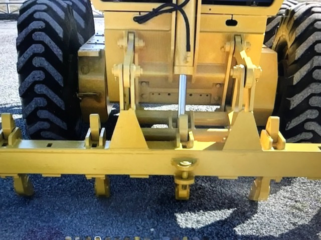 Komatsu GD530A mit 5-Zahn Heckaufreißer - Greyder: fotoğraf 5 Komatsu GD530A mit 5-Zahn Heckaufreißer - Greyder: fotoğraf 5