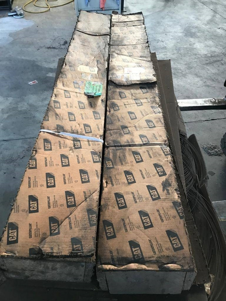 CAT 223-5118 - Radyatör - İş makinaları: fotoğraf 5 CAT 223-5118 - Radyatör - İş makinaları: fotoğraf 5