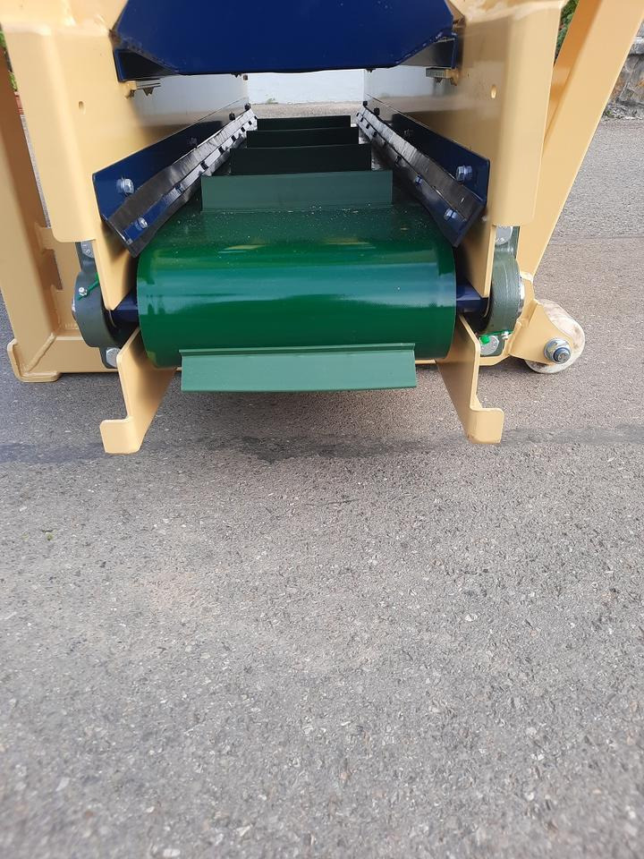 Liegeboxen Einstreugerät Futterverteilgerät Hoflader Radlader Cat - Hayvancılık ekipmanları: fotoğraf 5 Liegeboxen Einstreugerät Futterverteilgerät Hoflader Radlader Cat - Hayvancılık ekipmanları: fotoğraf 5