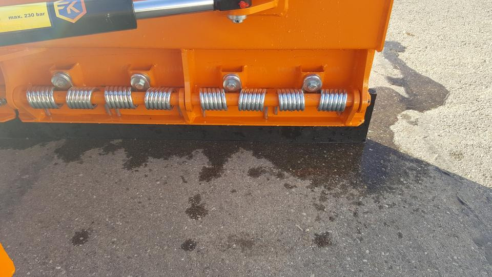 Schneeschild 1,8m Weidemann Kommunal Schlepper Radlader Hoflader - Kar küreme bıçağı: fotoğraf 5 Schneeschild 1,8m Weidemann Kommunal Schlepper Radlader Hoflader - Kar küreme bıçağı: fotoğraf 5