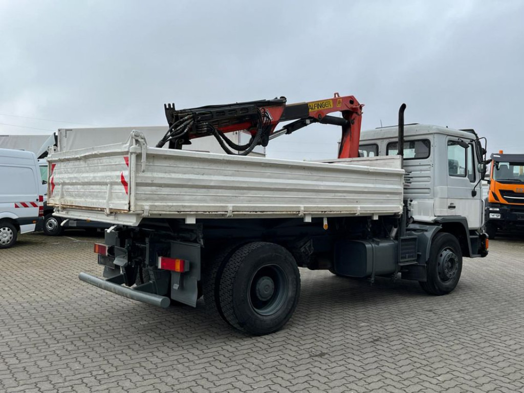 MAN F90 18.232 FK 2-Achs Kipper Kran Palf. PK 8000 - Damperli kamyon, Vinçli kamyon: fotoğraf 4 MAN F90 18.232 FK 2-Achs Kipper Kran Palf. PK 8000 - Damperli kamyon, Vinçli kamyon: fotoğraf 4