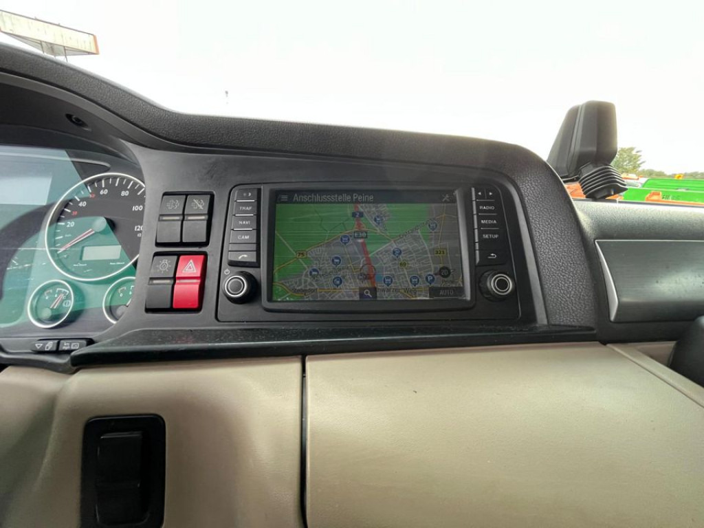 MAN TG-X 26.460 6x2-2 BL Pritsche Kran PK 24.001 Funk Lenk - Sal/ Açık kasa kamyon, Vinçli kamyon: fotoğraf 4 MAN TG-X 26.460 6x2-2 BL Pritsche Kran PK 24.001 Funk Lenk - Sal/ Açık kasa kamyon, Vinçli kamyon: fotoğraf 4