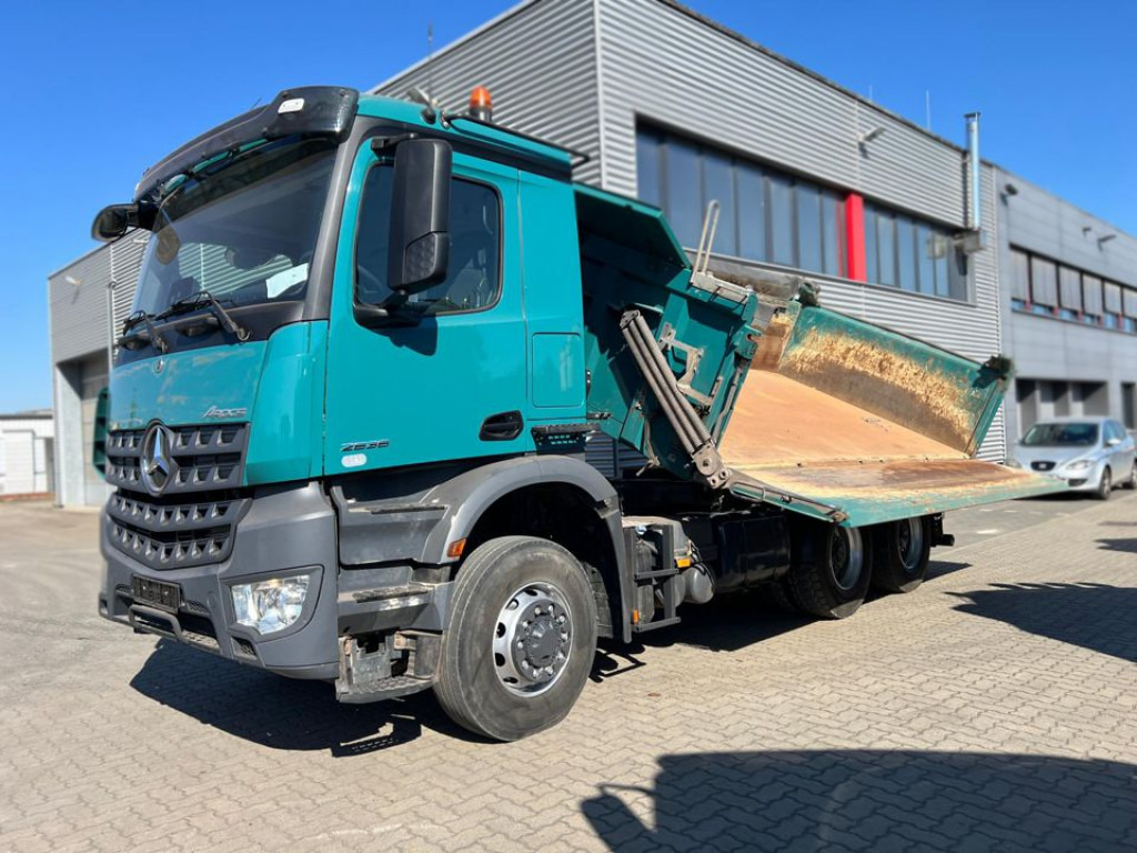 MERCEDES-BENZ Arocs 2636 6x6 HAD 3-Achs Allradkipper Meiller - Damperli kamyon: fotoğraf 1 MERCEDES-BENZ Arocs 2636 6x6 HAD 3-Achs Allradkipper Meiller - Damperli kamyon: fotoğraf 1