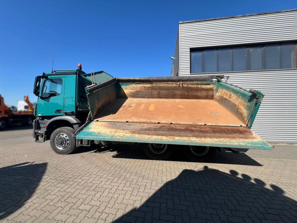MERCEDES-BENZ Arocs 2636 6x6 HAD 3-Achs Allradkipper Meiller - Damperli kamyon: fotoğraf 5 MERCEDES-BENZ Arocs 2636 6x6 HAD 3-Achs Allradkipper Meiller - Damperli kamyon: fotoğraf 5