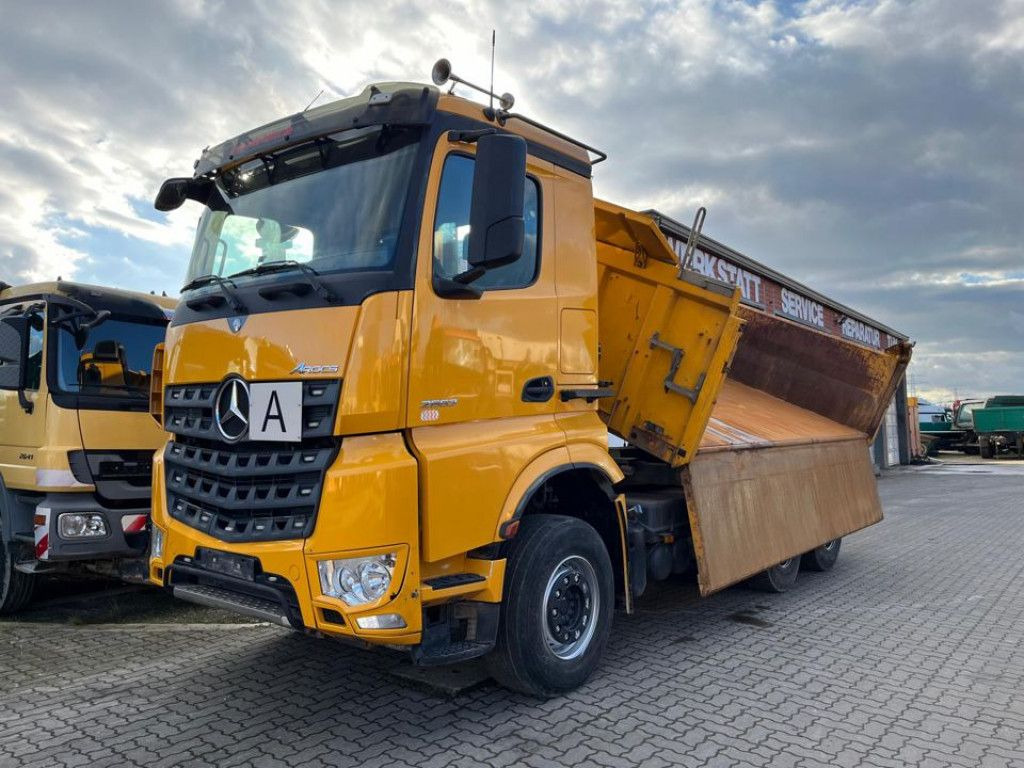 Mercedes-Benz Arocs 2663 6x4 3-Achs Kipper Meiller Bordmatik - Damperli kamyon: fotoğraf 1 Mercedes-Benz Arocs 2663 6x4 3-Achs Kipper Meiller Bordmatik - Damperli kamyon: fotoğraf 1