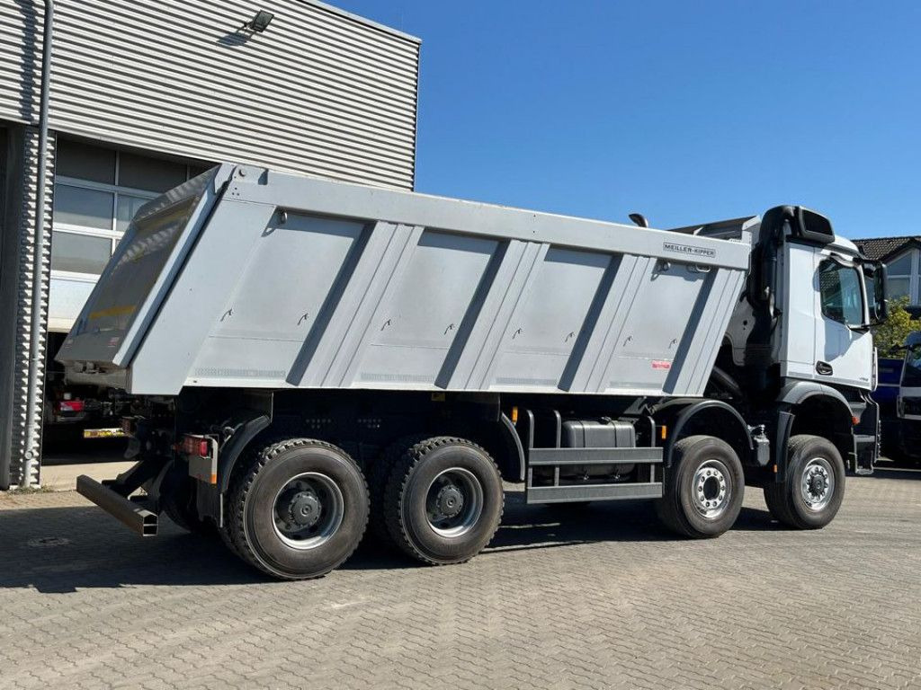 Mercedes-Benz Arocs 4153 8x6 4 Achs Muldenkipper Meiller - Damperli kamyon: fotoğraf 3 Mercedes-Benz Arocs 4153 8x6 4 Achs Muldenkipper Meiller - Damperli kamyon: fotoğraf 3