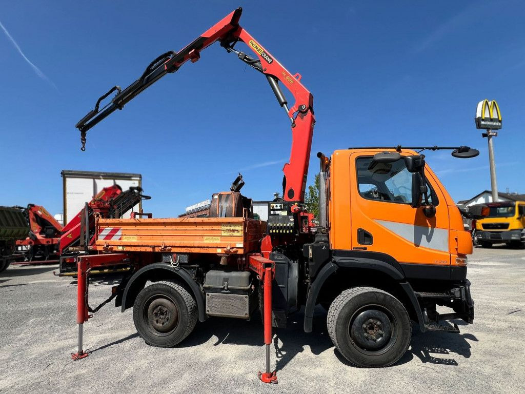 Mercedes-Benz Unimog U20 2-Achs Allradkipper Kran Palfinger Kr - Damperli kamyon, Vinçli kamyon: fotoğraf 3 Mercedes-Benz Unimog U20 2-Achs Allradkipper Kran Palfinger Kr - Damperli kamyon, Vinçli kamyon: fotoğraf 3