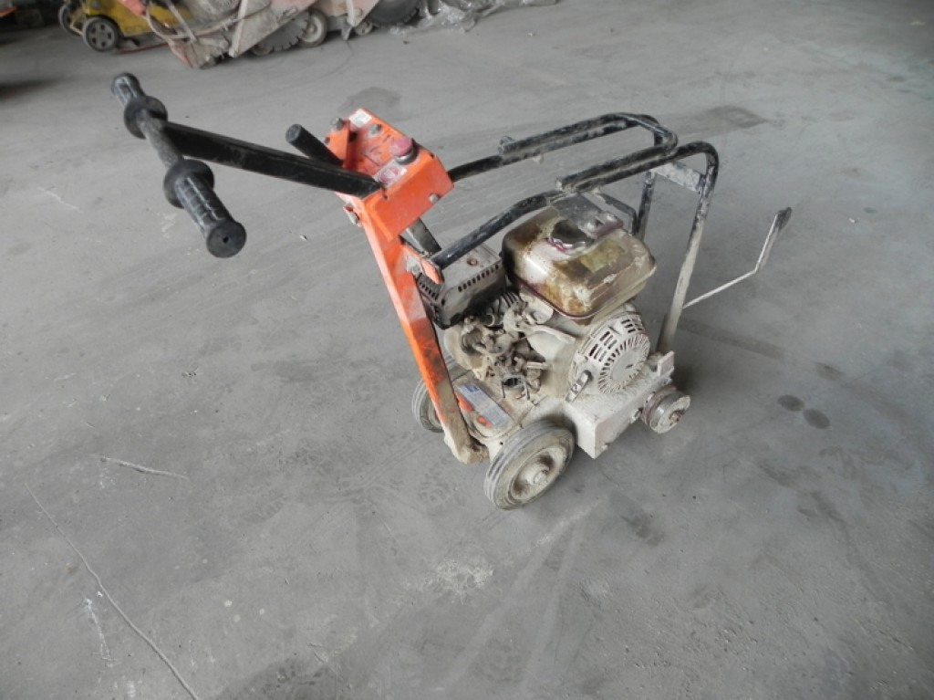 SAINT GOBAIN SAINT GOBAIN Norton Kleinteile Clipper C 51 - Beton makinesi: fotoğraf 3 SAINT GOBAIN SAINT GOBAIN Norton Kleinteile Clipper C 51 - Beton makinesi: fotoğraf 3