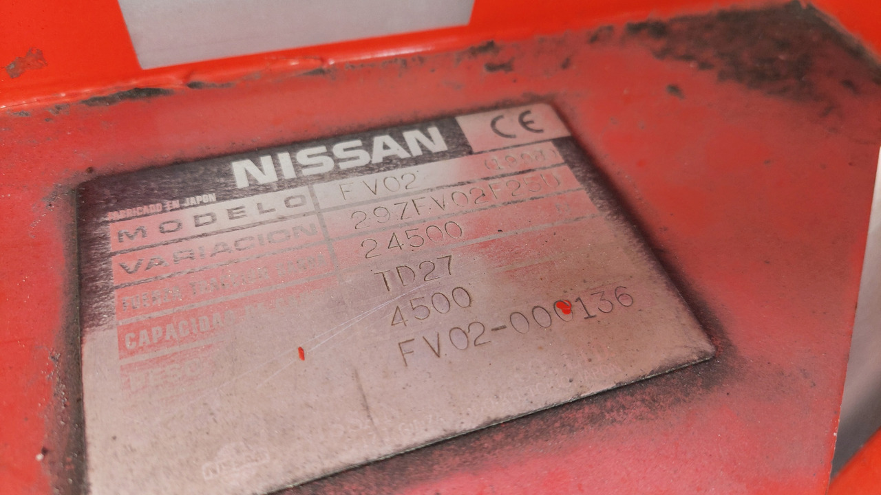 FV-02 Tractor Nissan - Bagaj traktörü: fotoğraf 2 FV-02 Tractor Nissan - Bagaj traktörü: fotoğraf 2