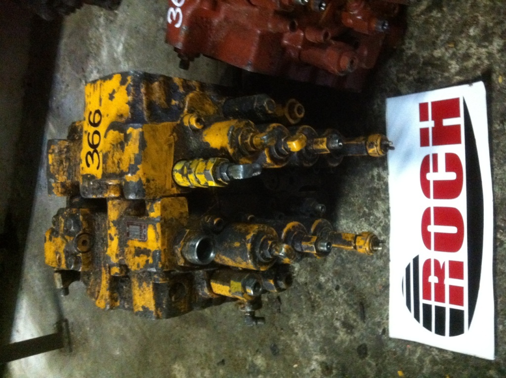 SHIBAURA UX28-5 - 7 SEKCYJNY - Hidrolik Valf - İş makinaları: fotoğraf 1 SHIBAURA UX28-5 - 7 SEKCYJNY - Hidrolik Valf - İş makinaları: fotoğraf 1