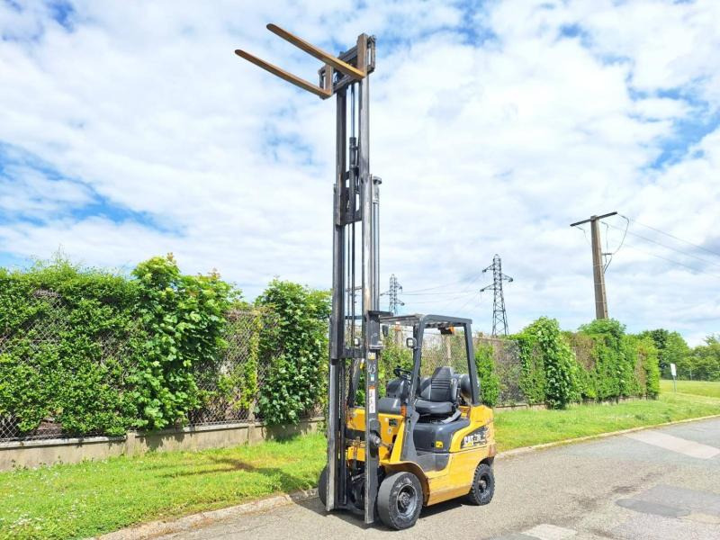 Caterpillar GP20CN - LPG forklift: fotoğraf 3 Caterpillar GP20CN - LPG forklift: fotoğraf 3