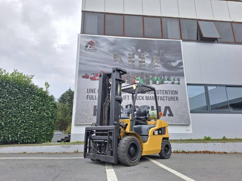 Caterpillar GP30NTD - LPG forklift: fotoğraf 1 Caterpillar GP30NTD - LPG forklift: fotoğraf 1