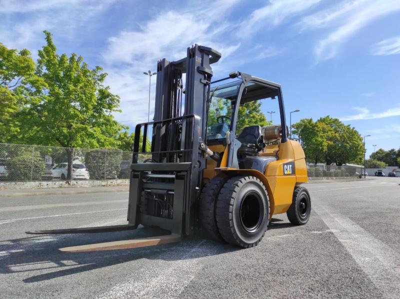 Caterpillar GP40N - LPG forklift: fotoğraf 1 Caterpillar GP40N - LPG forklift: fotoğraf 1
