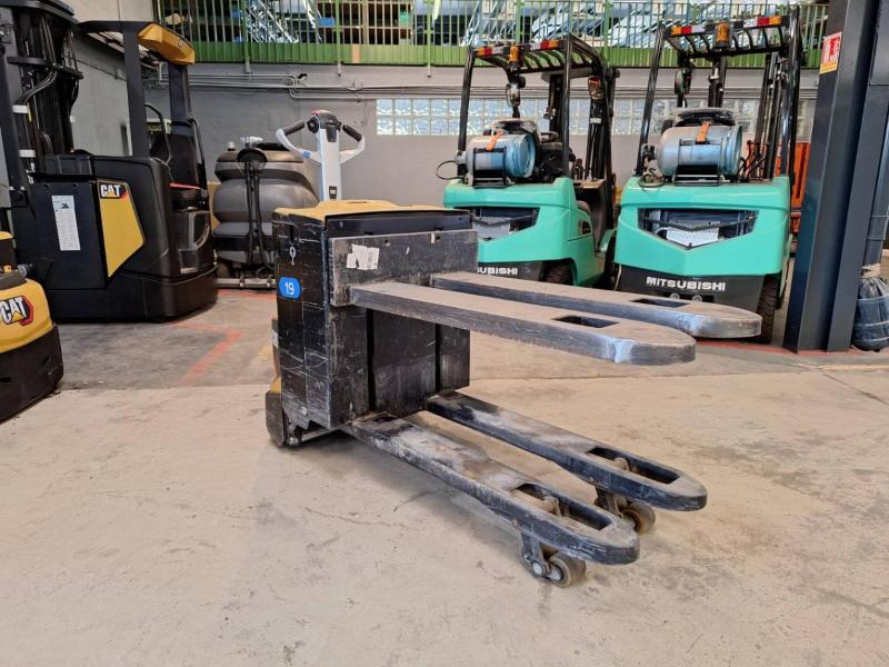 Caterpillar NPP20N2 - Kullanılan transpalet: fotoğraf 1 Caterpillar NPP20N2 - Kullanılan transpalet: fotoğraf 1