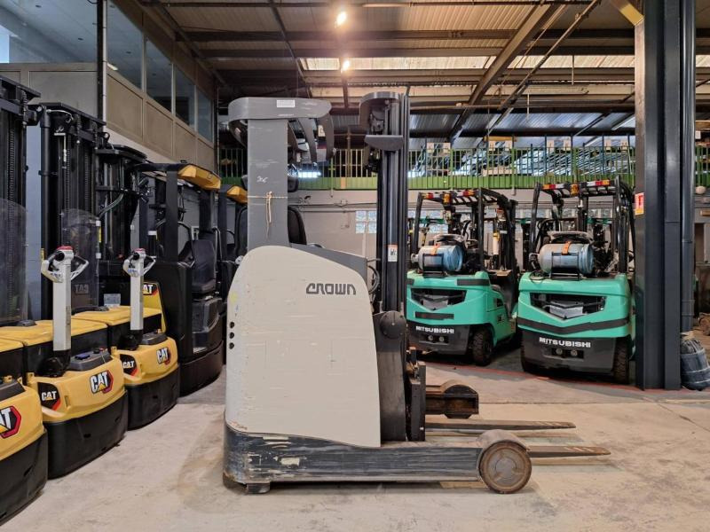 Crown ESR5240-1.4 - Reach truck: fotoğraf 3 Crown ESR5240-1.4 - Reach truck: fotoğraf 3