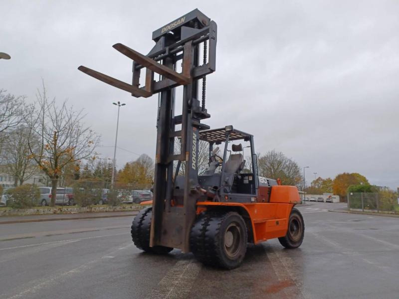 Doosan D1808-S - Dizel forklift: fotoğraf 1 Doosan D1808-S - Dizel forklift: fotoğraf 1