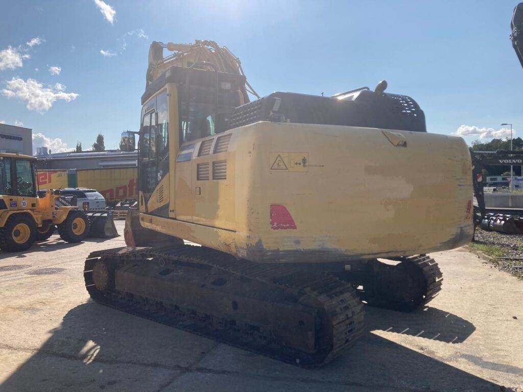 Komatsu PC210LC-11 - Paletli ekskavatör: fotoğraf 3 Komatsu PC210LC-11 - Paletli ekskavatör: fotoğraf 3
