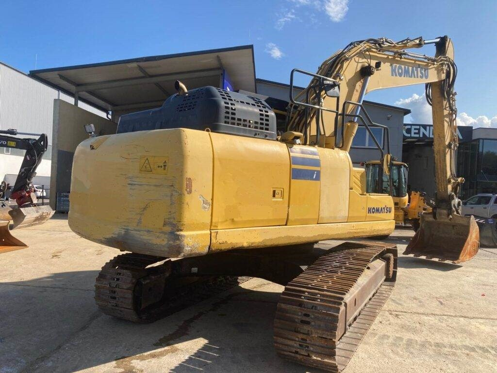 Komatsu PC210LC-11 - Paletli ekskavatör: fotoğraf 2 Komatsu PC210LC-11 - Paletli ekskavatör: fotoğraf 2