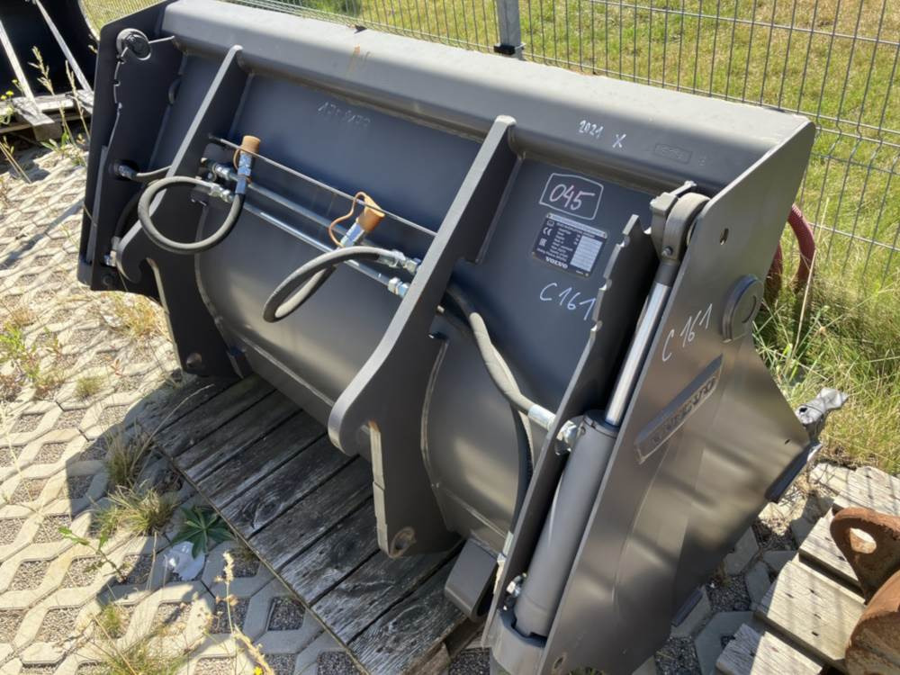 Volvo Klappschaufel mit Zähnen TPZ - Kova: fotoğraf 2 Volvo Klappschaufel mit Zähnen TPZ - Kova: fotoğraf 2