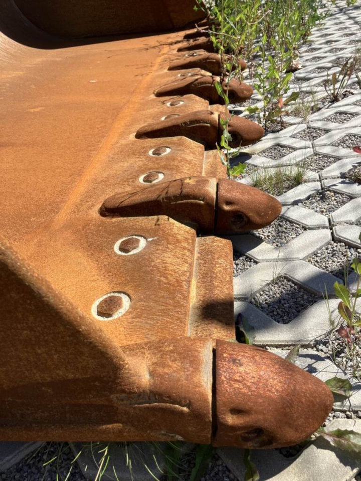 Volvo Schaufel mit Zähnen - Festanbau - Kova: fotoğraf 5 Volvo Schaufel mit Zähnen - Festanbau - Kova: fotoğraf 5