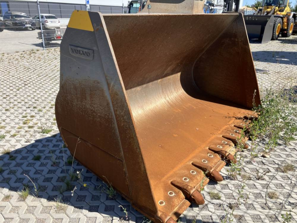Volvo Schaufel mit Zähnen - Festanbau - Kova: fotoğraf 1 Volvo Schaufel mit Zähnen - Festanbau - Kova: fotoğraf 1