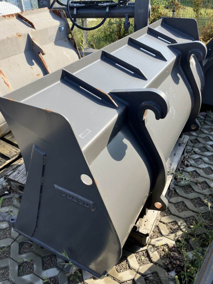 Volvo Schaufel mit Zähnen TPV - Kova: fotoğraf 3 Volvo Schaufel mit Zähnen TPV - Kova: fotoğraf 3