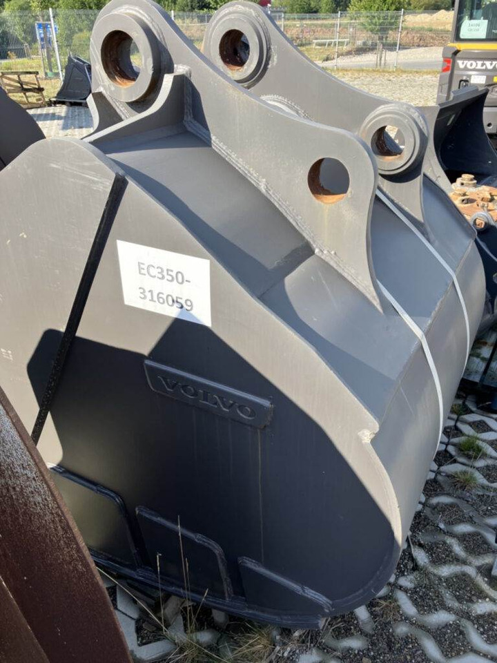 Volvo Tieflöffel mit Zähnen - Festanbau - Iş makinesi: fotoğraf 2 Volvo Tieflöffel mit Zähnen - Festanbau - Iş makinesi: fotoğraf 2
