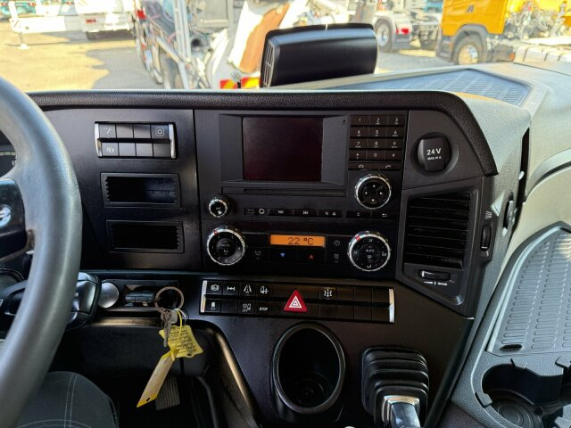 Mercedes-Benz Actros 1845 LS SZM 4x2 Kipphydraulik Retarder - Çekici: fotoğraf 3 Mercedes-Benz Actros 1845 LS SZM 4x2 Kipphydraulik Retarder - Çekici: fotoğraf 3