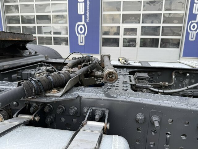 Mercedes-Benz MB Actros 1845 LS Sattelzugmaschine 4x2 - Çekici: fotoğraf 2 Mercedes-Benz MB Actros 1845 LS Sattelzugmaschine 4x2 - Çekici: fotoğraf 2