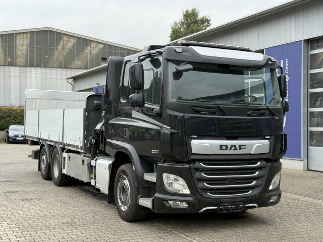 DAF CF 450 FAN 6x2 Pritsche mit Kran HIAB 188 E-6 - Vinçli kamyon: fotoğraf 1 DAF CF 450 FAN 6x2 Pritsche mit Kran HIAB 188 E-6 - Vinçli kamyon: fotoğraf 1