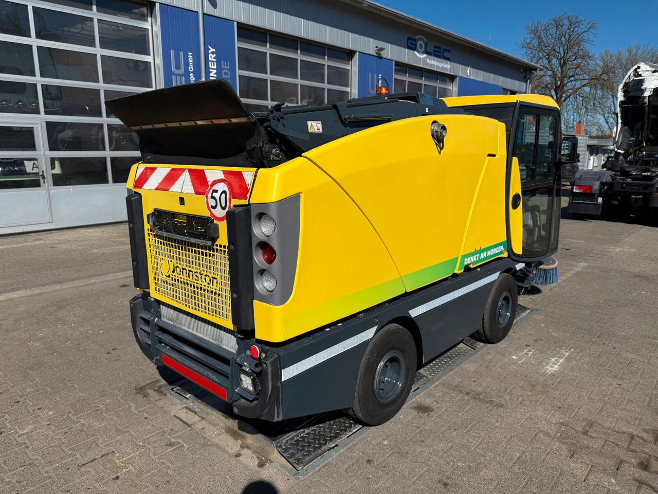 Johnston C202 Kleinkehrmaschine 2 M³ - 6.000 h - Yol süpürme aracı: fotoğraf 3 Johnston C202 Kleinkehrmaschine 2 M³ - 6.000 h - Yol süpürme aracı: fotoğraf 3