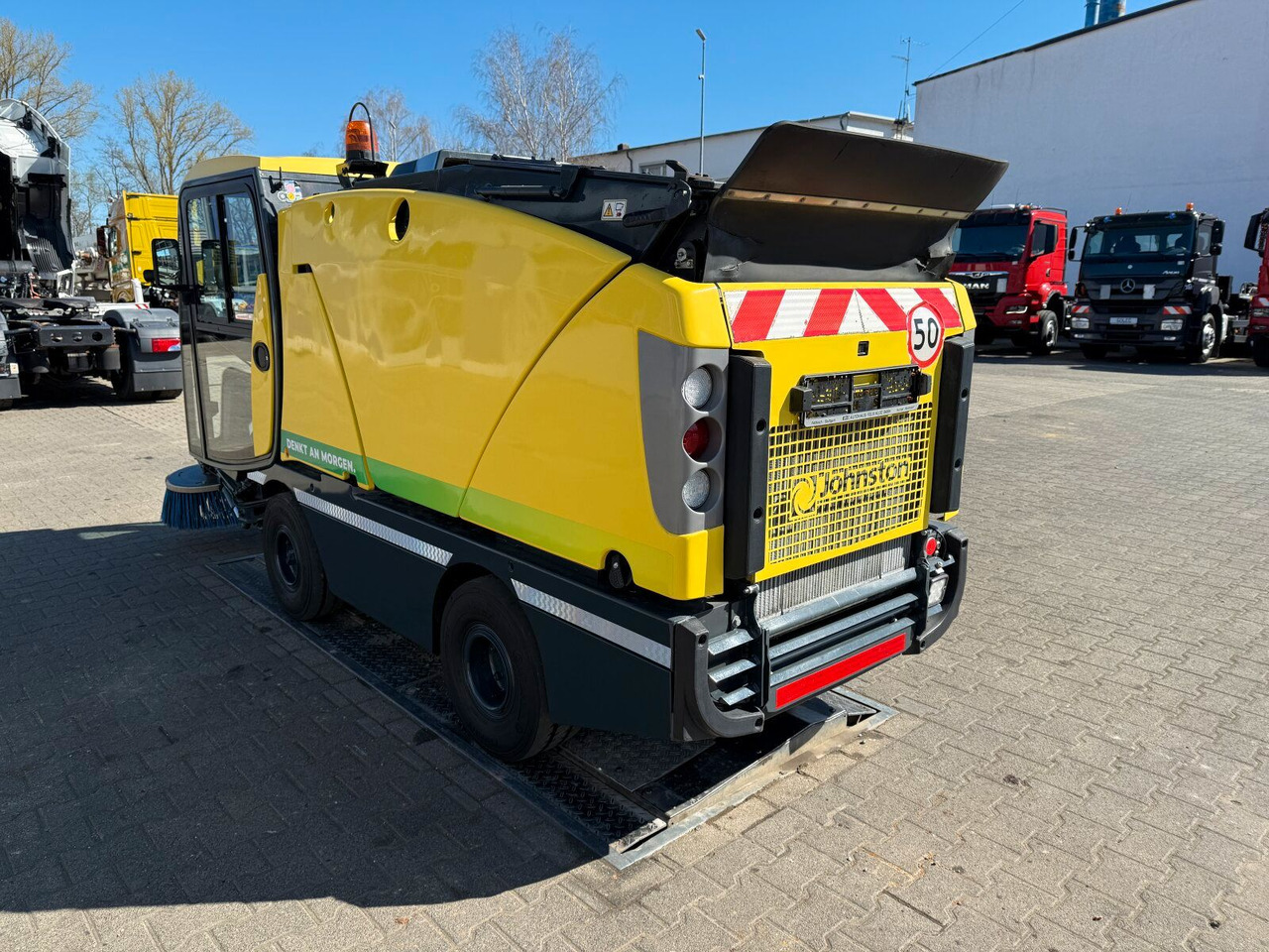 Johnston C202 Kleinkehrmaschine 2 M³ - 6.000 h - Yol süpürme aracı: fotoğraf 5 Johnston C202 Kleinkehrmaschine 2 M³ - 6.000 h - Yol süpürme aracı: fotoğraf 5