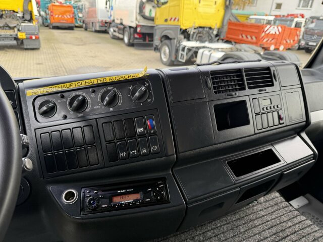 MAN TGA 18.360 4x2 HD-Kanalreiniger ASSMANN 6500 L - Vidanjör: fotoğraf 3 MAN TGA 18.360 4x2 HD-Kanalreiniger ASSMANN 6500 L - Vidanjör: fotoğraf 3