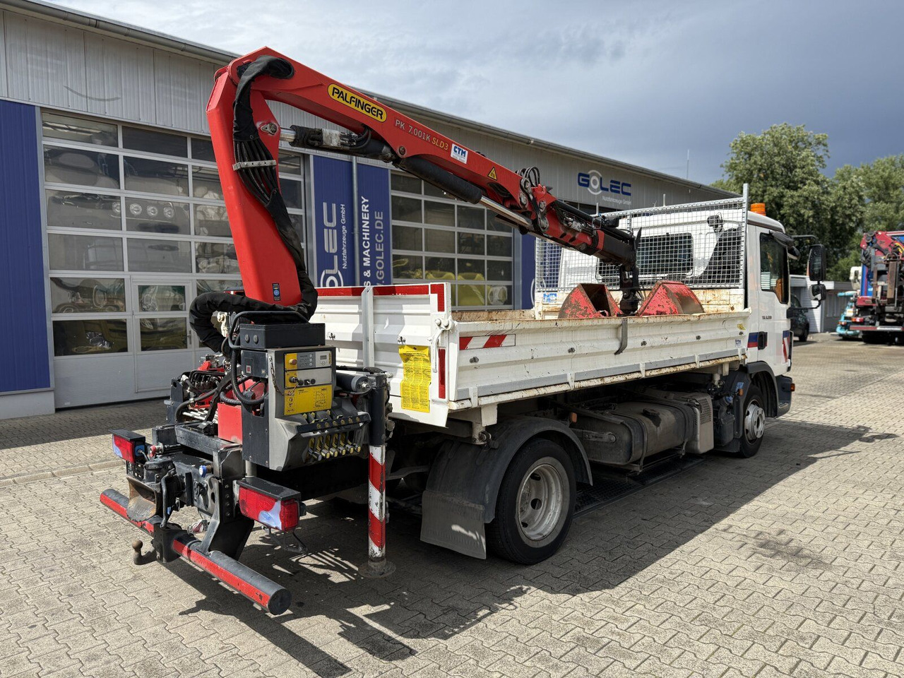 MAN TGL 8.220 4x2 Kipper Kran Palfinger 7.001-K A - Damperli kamyonet: fotoğraf 5 MAN TGL 8.220 4x2 Kipper Kran Palfinger 7.001-K A - Damperli kamyonet: fotoğraf 5
