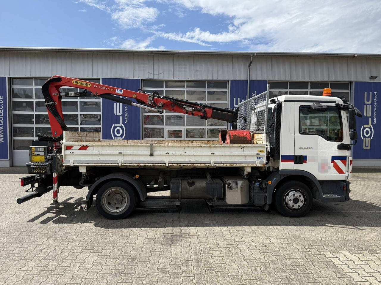 MAN TGL 8.220 4x2 Kipper Kran Palfinger 7.001-K A - Damperli kamyonet: fotoğraf 3 MAN TGL 8.220 4x2 Kipper Kran Palfinger 7.001-K A - Damperli kamyonet: fotoğraf 3